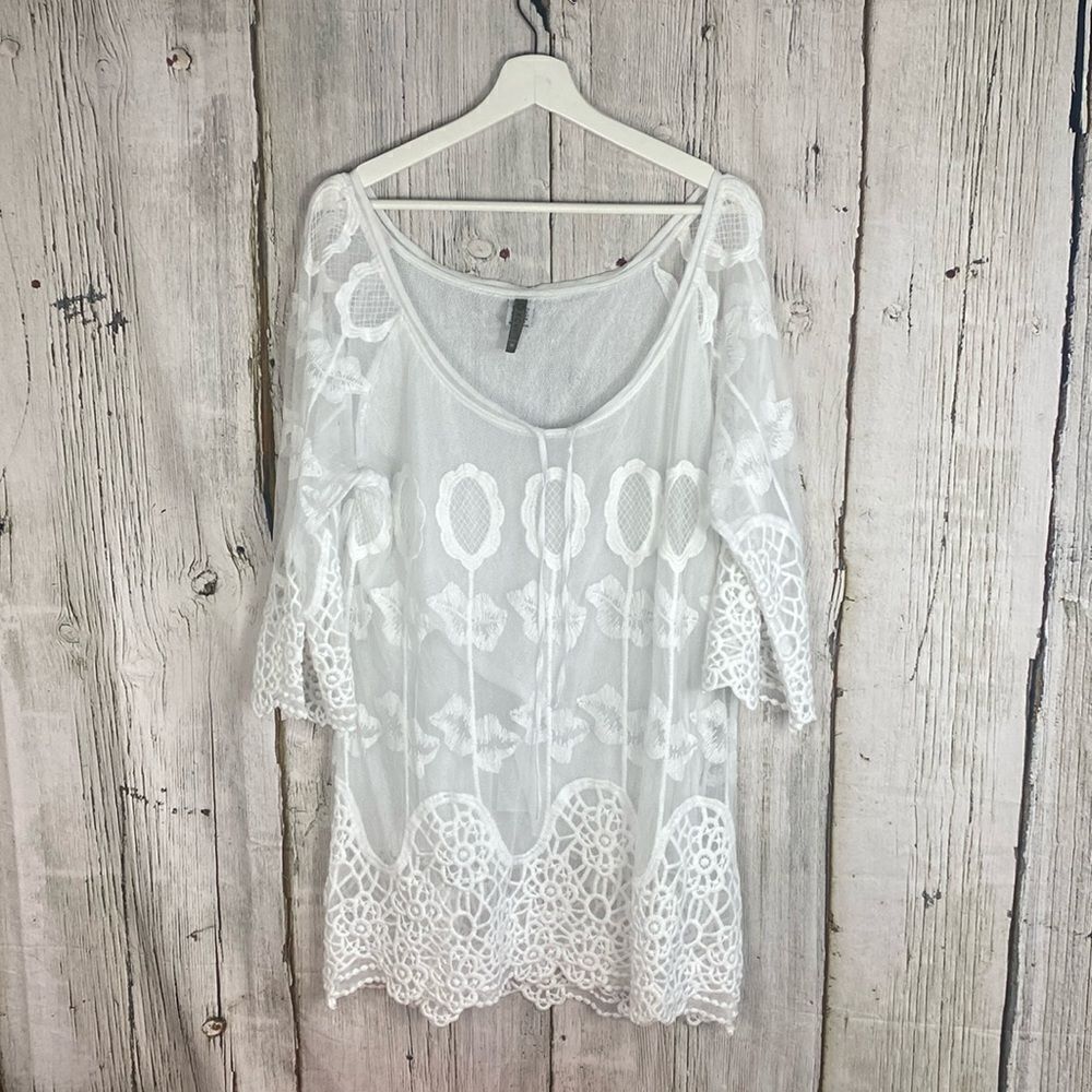 XCVI Boho White Top Coverup Size M NWOT 23